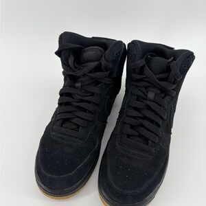 Nike Air Force 1 High LV8 Black Gum Boys Youth Size 7 Y Suede Shoes 807617-002